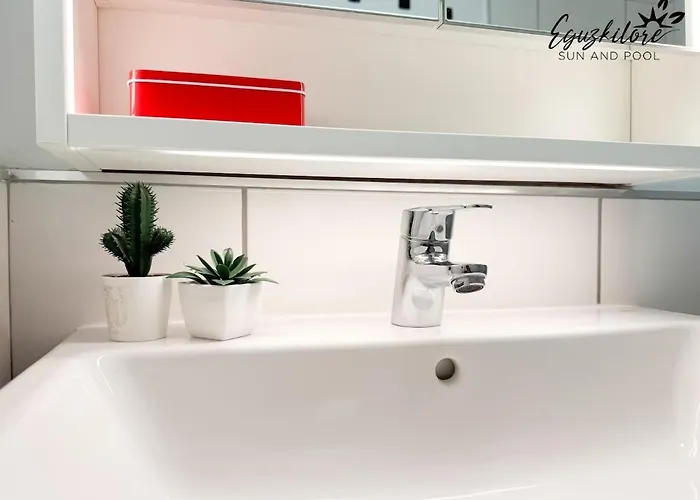 B-rent Eguzkilore Sun & Pool