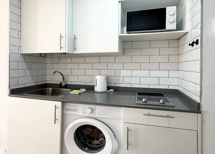 B-rent Eguzkilore Sun & Pool Appartamento *