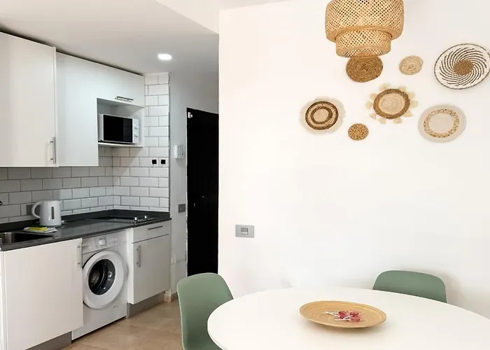 B-rent Eguzkilore Sun & Pool Κοραλέχο