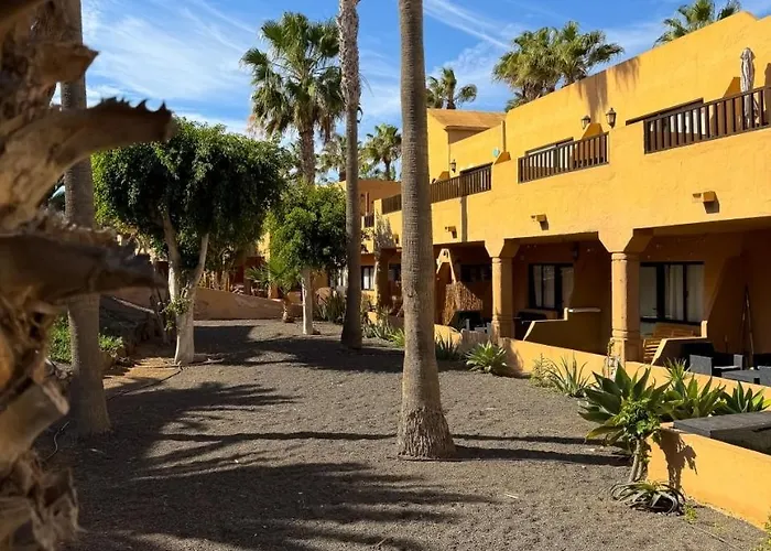 B-rent Eguzkilore Sun & Pool Corralejo